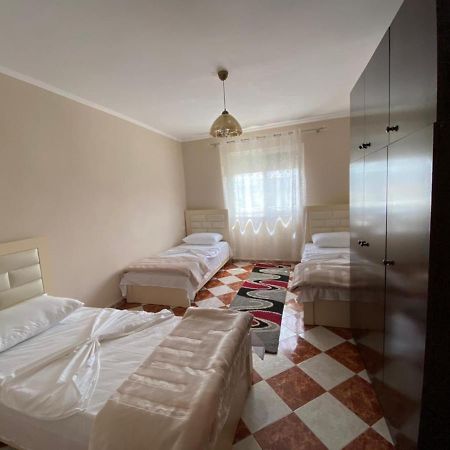Dibra'S Apartment Shkoder Bagian luar foto