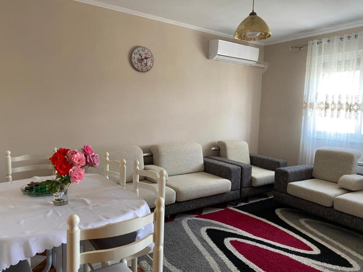 Dibra'S Apartment Shkoder Bagian luar foto